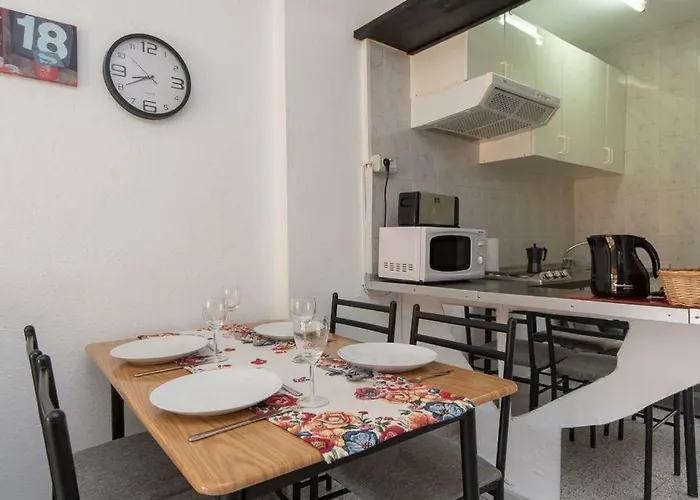 Torres Del Sol Edificio 아파트 *